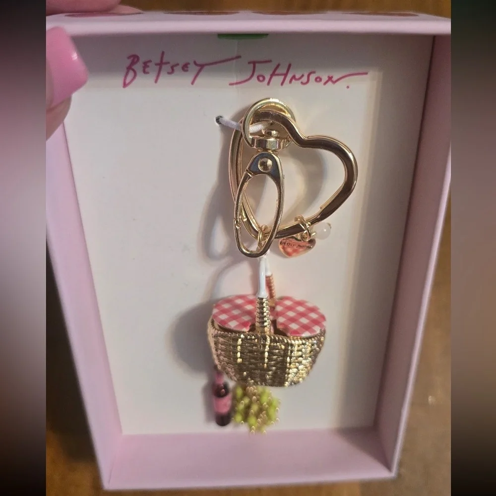 BETSEY JOHNSON Picnic Basket Bag Purse Charm Keychain Wine & Grapes Charms NWT
